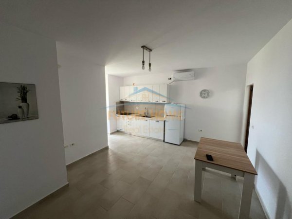 Tirane, jepet me qera apartament 1+1 Kati 7, 60 m² 650 € (BAJRAM CURRI)