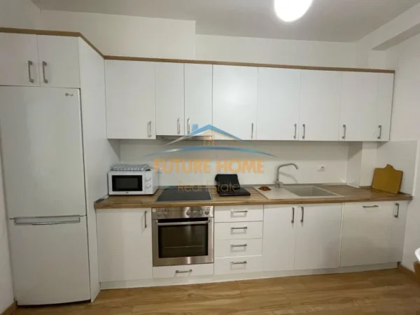 Tirane, jepet me qera apartament 2+1 Kati 4, 95 m² 750 € (ordan Misja perballe Spak)