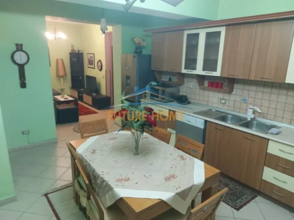 Tirane, jepet me qera apartament 2+1 Kati 2, 110 m² 500 € (Pranë Muzeut te Shkencave)