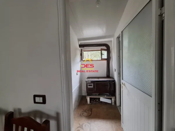 Vlore, jepet me qera shtepi Kati 0, 60 m² 150 € (Rr Sazani Vlorë)
