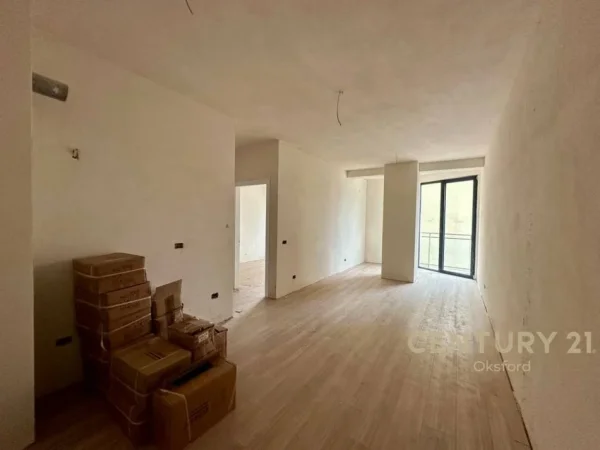 Tirane, shitet apartament 1+1 Kati 2, 70 m² 142.000 € (Mine Peza)
