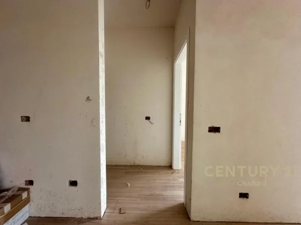 Tirane, shitet apartament 1+1 Kati 2, 70 m² 142.000 € (Mine Peza)