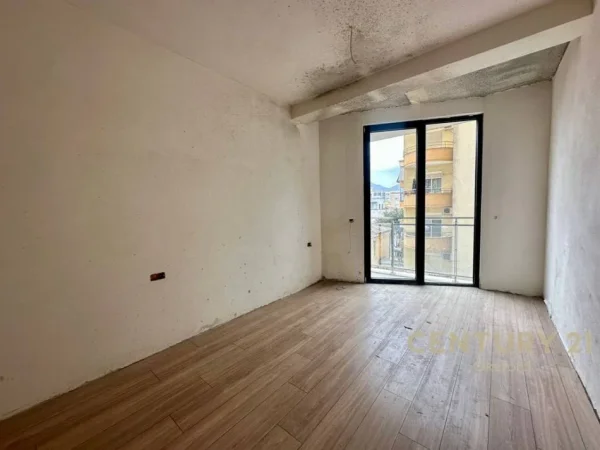 Tirane, shitet apartament 1+1 Kati 2, 70 m² 142.000 € (Mine Peza)