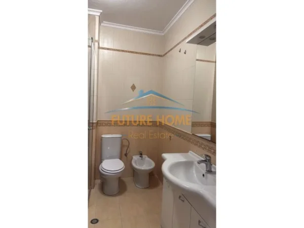 Tirane, jepet me qera apartament 2+1 Kati 10, 96 m² 1.200 € (Rrugën Abdyl Frashëri)