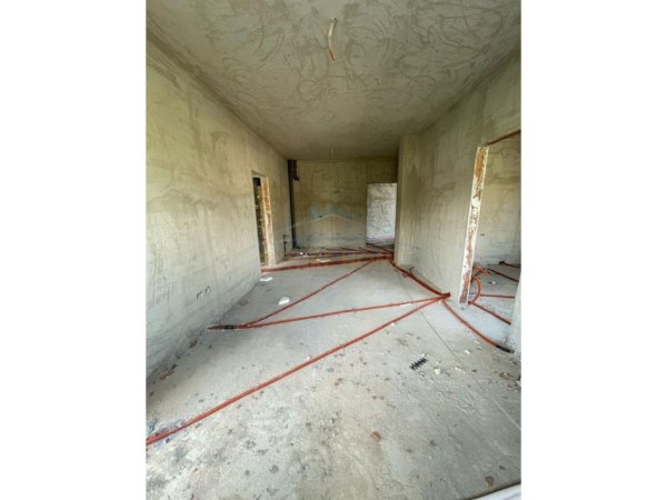 Tirane, shitet apartament 2+1 Kati 1, 95 m² 104.104 € (Paskuqan)