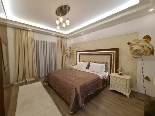 Tirane, jepet me qera apartament 2+1 Kati 4, 112 m² 1.000 € (Unaza e Re)