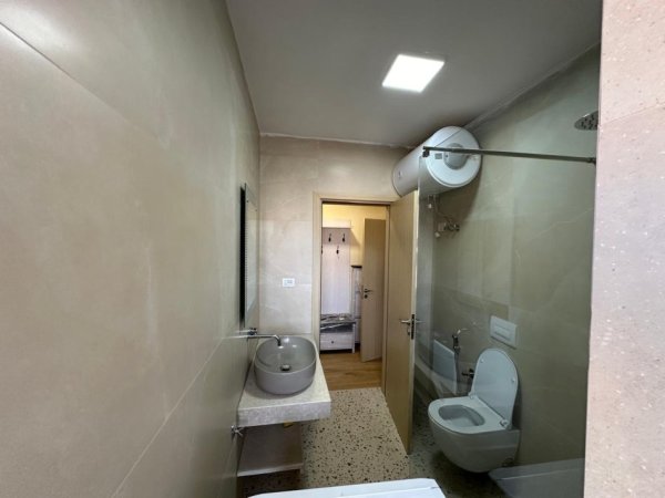 Tirane, jap me qera garsonier Kati 1, 32 m² 40.000 € (Zonja Curre)