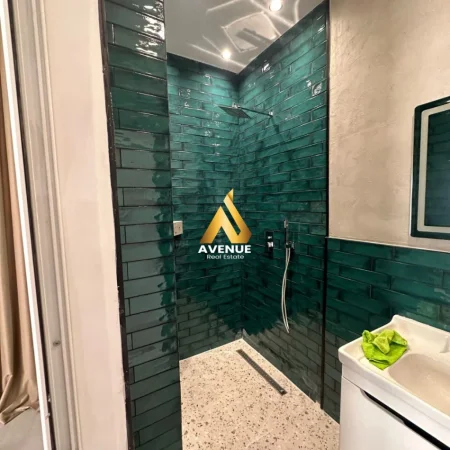 Tirane, shitet apartament 1+1+Ballkon Kati 5, 73 m² 224.000 € (shallvaret)