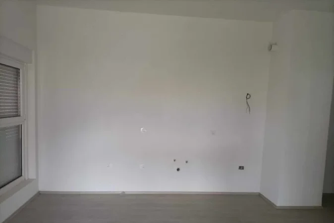 Tirane, shitet apartament 2+1+Ballkon , 83 m² 129.000 € (Ali Demi)