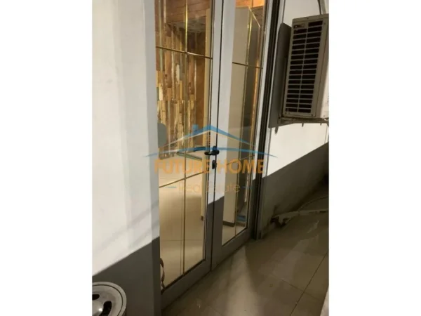 Tirane, jepet me qera ambjent biznesi Kati 1, 175 m² 1.700 € (Myslym Shyri)