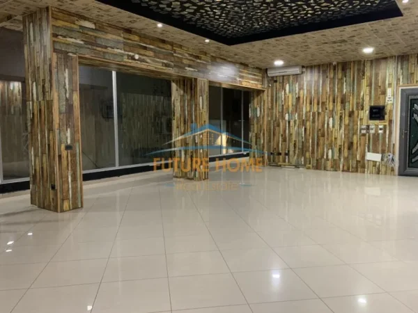 Tirane, jepet me qera ambjent biznesi Kati 1, 175 m² 1.700 € (Myslym Shyri)