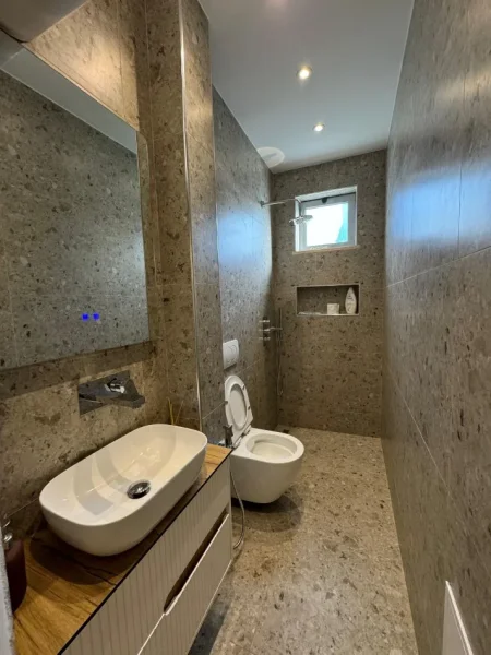 Shqiperi, shitet apartament 1+1 Kati 2, 50 m² 220.000 € (SHESHI WILLSON BLLOK)