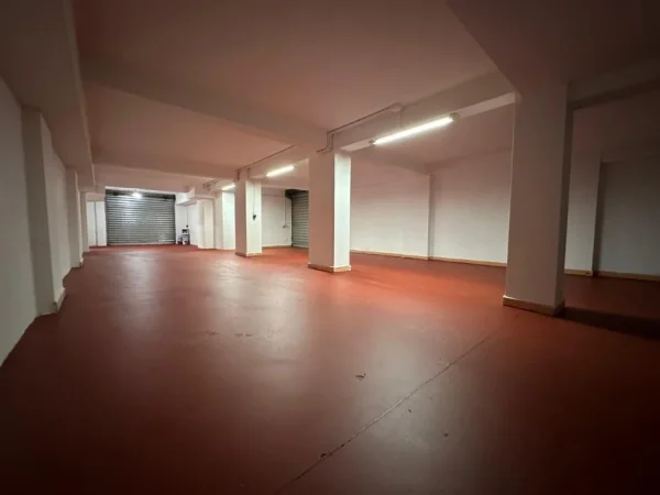 Tirane, shitet zyre Kati 0, 390 m² 350.000 € (SHKOLLA E KUQE RRUGA RIZA CEROVA)