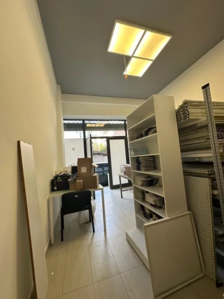 Tirane, shitet zyre Kati 0, 390 m² 350.000 € (SHKOLLA E KUQE RRUGA RIZA CEROVA)