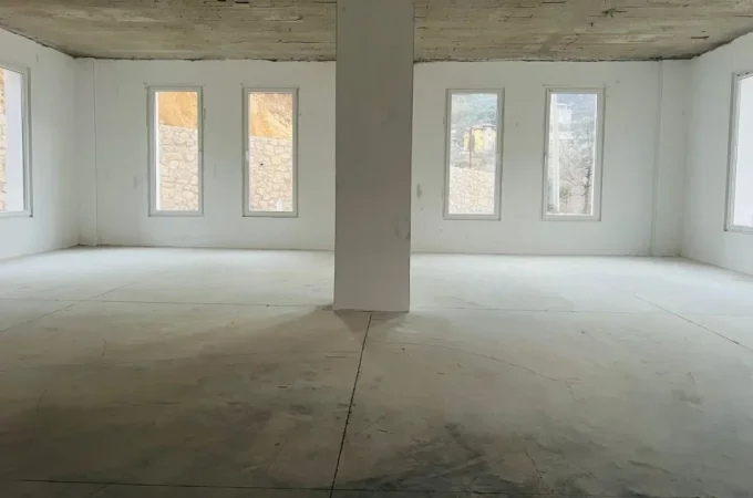 Tirane, jepet me qera ambjent biznesi Kati 0, 300 m² 4.500 € (KODRA E DIELLIT)