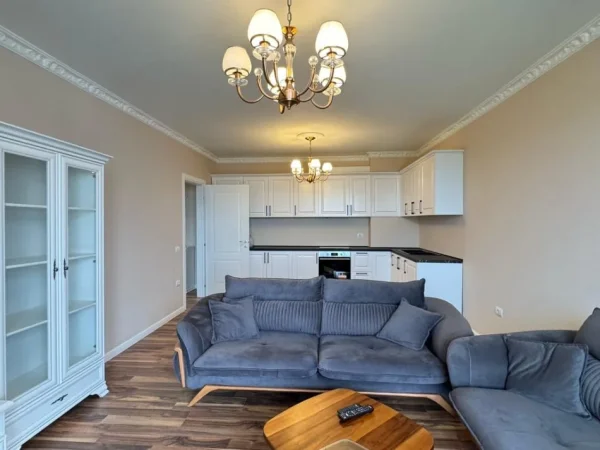 Tirane, shitet apartament 2+1 Kati 2, 124 m² 250.000 € (Liqeni i thate)