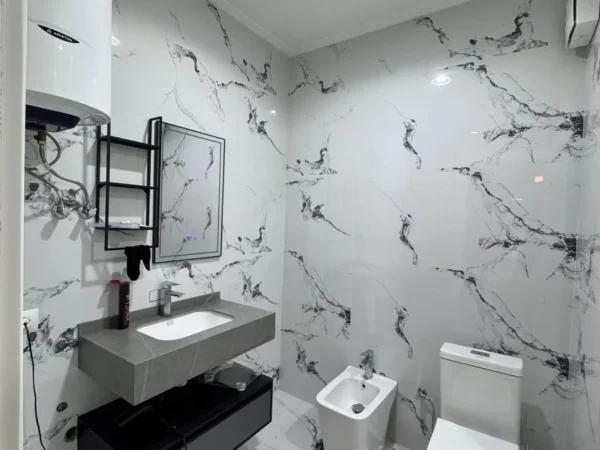 Tirane, shitet apartament 2+1 Kati 2, 124 m² 250.000 € (Liqeni i thate)