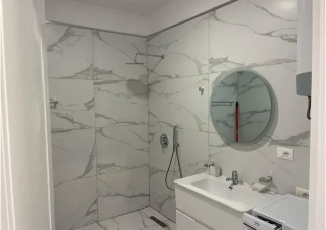 Tirane, jepet me qera apartament 1+1+Ballkon Kati 3, 70 m² 650 € (Kodra e diellit)
