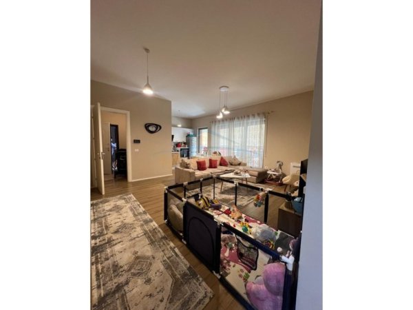 Tirane, shitet apartament 2+1+Ballkon Kati 5, 121 m² 365.000 € (rruga e kavajes)