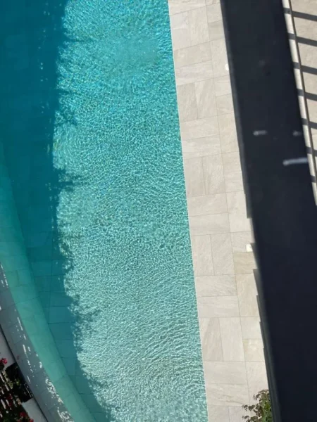 Tirane, shitet Vile 3 Katshe Kati 3, 800 m² 2.200.000 € (liqeni i farkes)