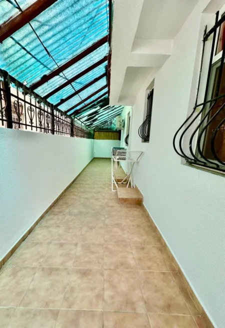 Durres, shitet 1+1 Kati 1, 73 m² 75.000 € (Golem)