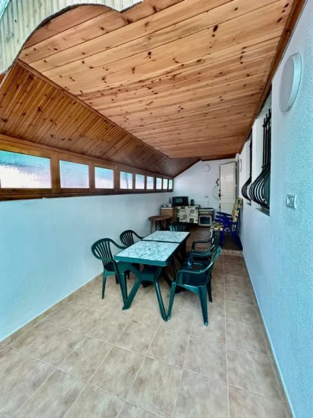 Durres, shitet 1+1 Kati 1, 73 m² 75.000 € (Golem)