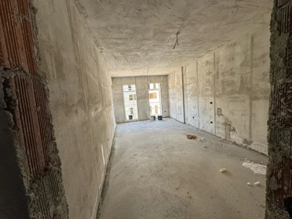 Tirane, shitet apartament 2+1 Kati 4, 83 m² 97.000 € (QTU)