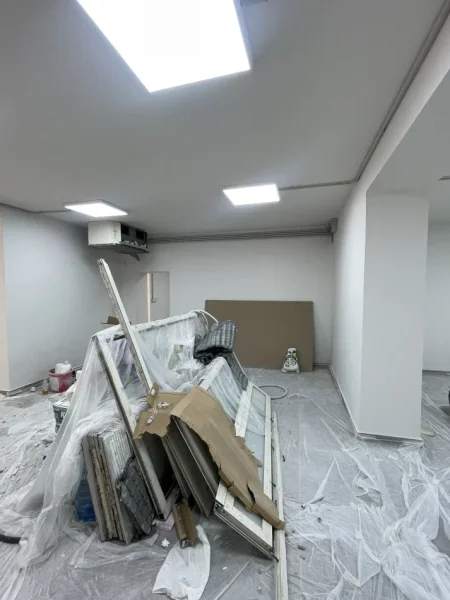 Tirane, jepet me qera ambjent biznesi Kati -1, 116 m² 1.800 € (Vasil shanto)