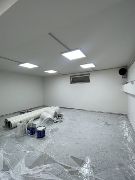 Tirane, jepet me qera ambjent biznesi Kati -1, 116 m² 1.800 € (Vasil shanto)