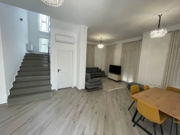 Tirane, jepet me qera Vile 3 Katshe Kati 3, 170 m² 2.500 € (TEG)
