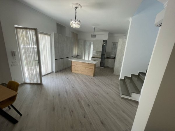 Tirane, jepet me qera Vile 3 Katshe Kati 3, 170 m² 2.500 € (TEG)