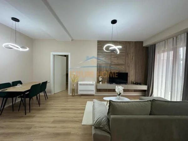 Tirane, shitet apartament 1+1+Ballkon Kati 14, 89 m² 215.000 € (GARDEN BUILDING, RRUGA E KAVAJES)