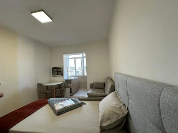 Tirane, jepet me qera garsonier Kati 6, 35 m² 400 € (ISH TREGU ELEKTRIK)