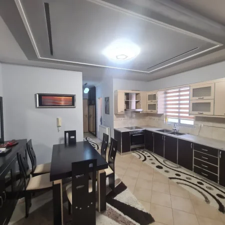 Jap2+1 te Kopshti Zoologjik, 110 m², 600 €/muaj (RrugaEduard Mano))