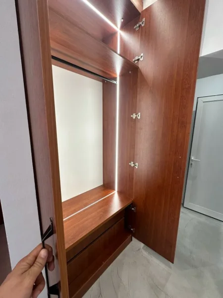 Tirane, shes apartament 1+1 Kati 5, 73 m² (SHALLVARET)