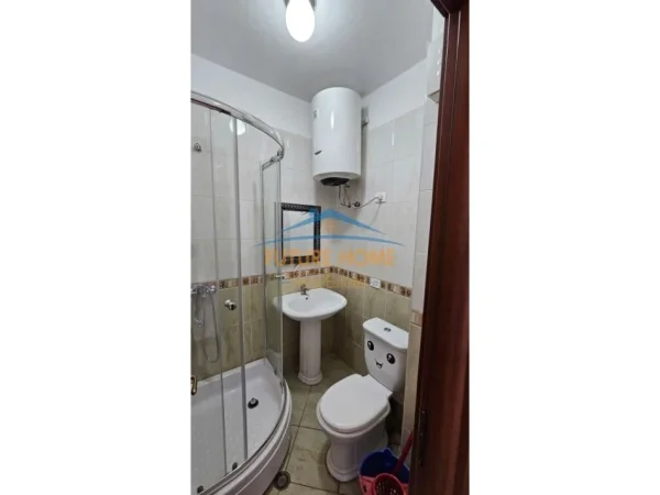 Tirane, shes apartament 3+1+Ballkon Kati 9, 105 m² 130.000 € (Misto Mame)
