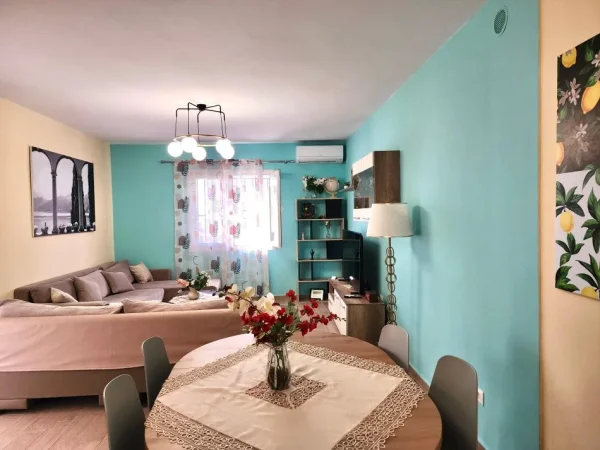 Me Qera: Vile 2 Kateshe *PRIVATE* (📍 Vilat Gjermane, Kompl.Grande, pa vajt ) Me Oborr te Madh dhe Tarrace - Super Pamje