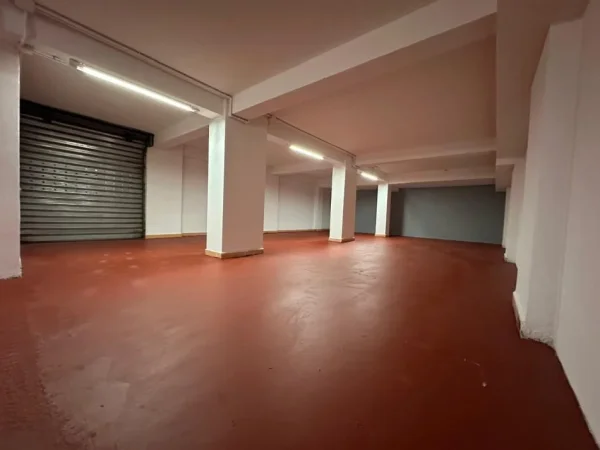 Tirane, shitet ambjent biznesi Kati 0, 386 m² 350.000 € (Shkolla e Kuqe)