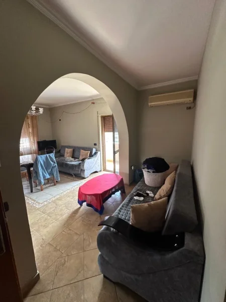 Tirane, jepet me qera apartament 2+1+Ballkon Kati 5, 87 m² 470 € (Zogu I Zi)