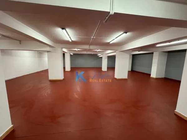 Tirane, shitet ambjent biznesi Kati 0, 390 m² 350.000 € (prane SHKOLLES SE KUQE)