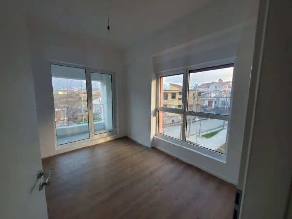 Tirane, shitet apartament 2+1+Aneks+Ballkon Kati 3, 74 m² 125.800 € (Rezidenca kaimi)