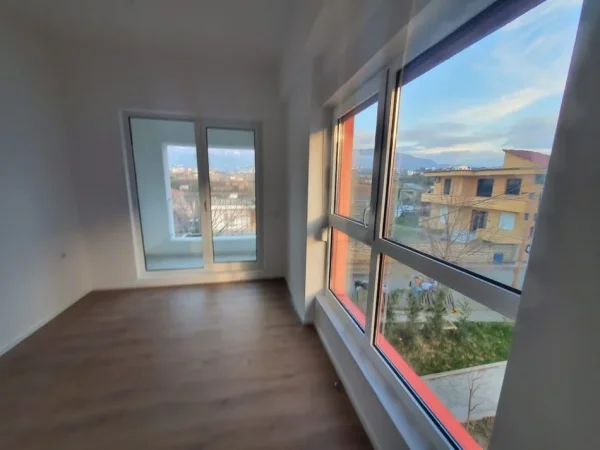 Tirane, shitet apartament 2+1+Aneks+Ballkon Kati 3, 74 m² 125.800 € (Rezidenca kaimi)