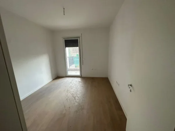 Tirane, shitet apartament 2+1+Ballkon Kati 3, 110 m² 176.000 € (Rruga Don Bosko)