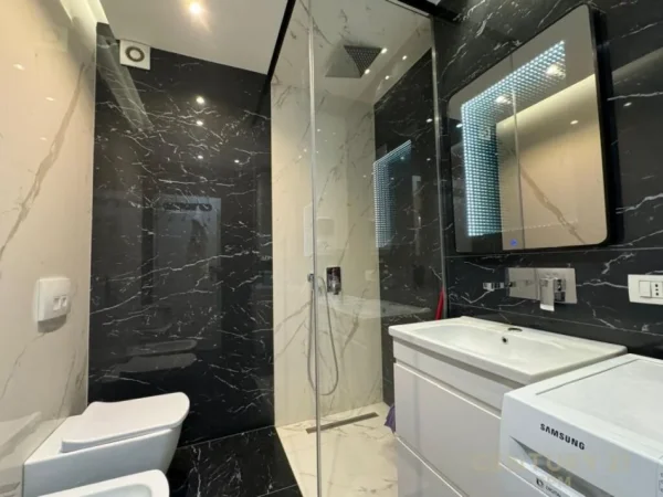 Tirane, jepet me qera apartament Kati 2, 82 m² 750 € 