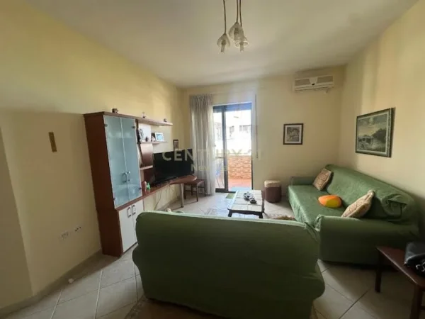 Durres, shitet apartament 1+1+Ballkon Kati 4, 73 m² 165.000 € (SHKEMBI I KAVAJES)