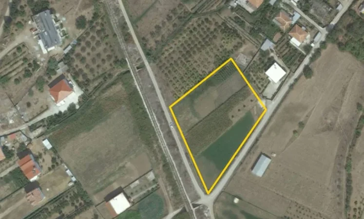 Kavaje, shitet truall , 4.200 m² 63.000 € (Lekaj,Kavaje)