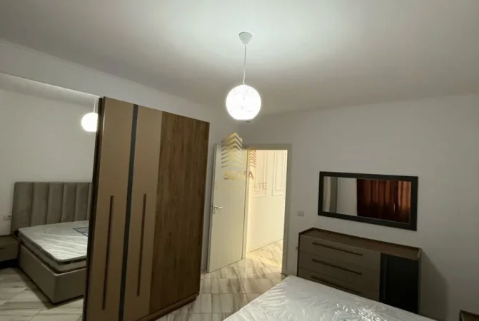 Shkembi Kavajes, shitet apartament 1+1+Ballkon Kati 2, 73 m² 79.000 € (Pas shinave, pallat buze rruge)