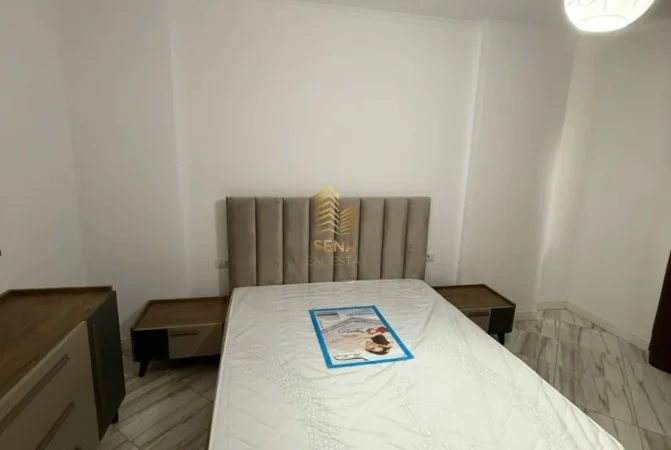 Shkembi Kavajes, shitet apartament 1+1+Ballkon Kati 2, 73 m² 79.000 € (Pas shinave, pallat buze rruge)