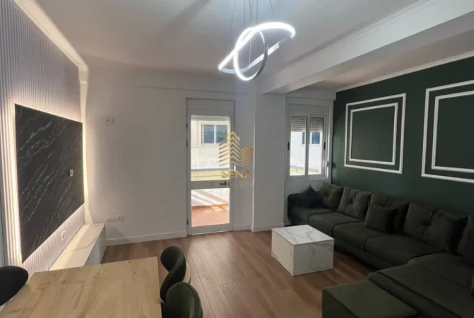 Shkembi Kavajes, shitet apartament 1+1+Ballkon Kati 2, 65 m² 76.000 € (Shkembi i Kavajes, pallat buze rruge)