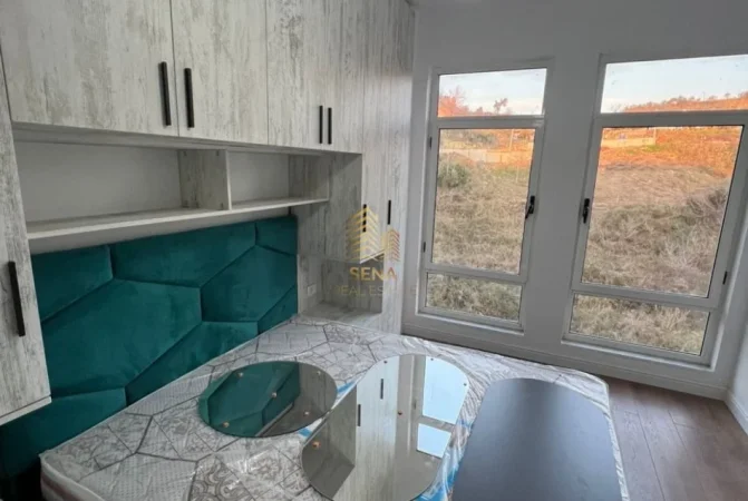 Shkembi Kavajes, shitet apartament 1+1+Ballkon Kati 6, 61 m² 73.000 € (Shkembi i Kavajes, pallat buze rruge)